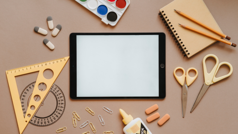 Sie haben eine tolle Projektidee, aber nicht genügend iPads? Wir unterstützen Sie mit unserem Ausleihpool und begleiten Ihr Unterrichtsprojekt von der Idee bis zur Umsetzung. Egal ob erste iPad-Erfahrung oder Aufstockung - sprechen Sie uns an!